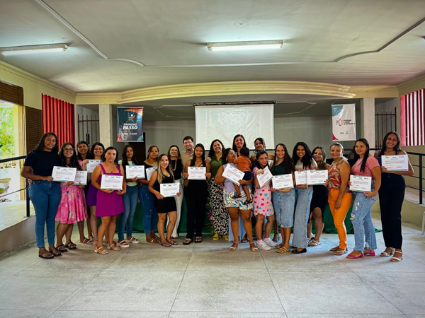 Prefeitura de Milagres realiza solenidade de encerramento do Curso de Corte e Costura