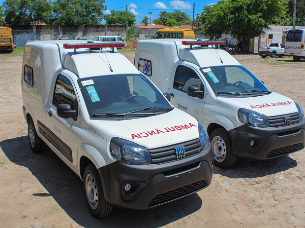 Governo Municipal de Milagres adquire duas novas ambulâncias para fortalecer o setor de Saúde